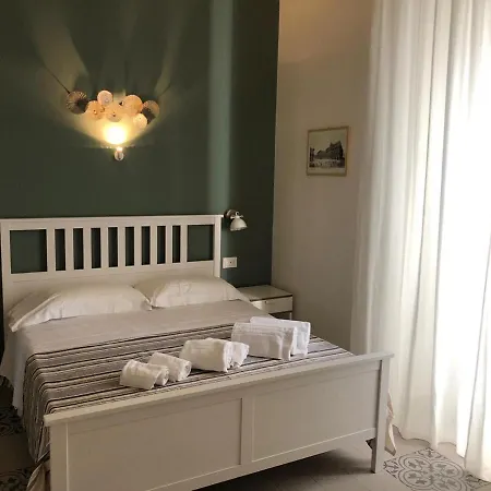 Ursino's Luxury לינה וארוחת בוקר