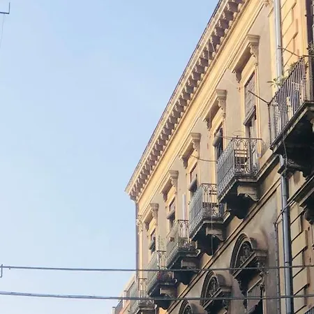לינה וארוחת בוקר Ursino's Luxury *