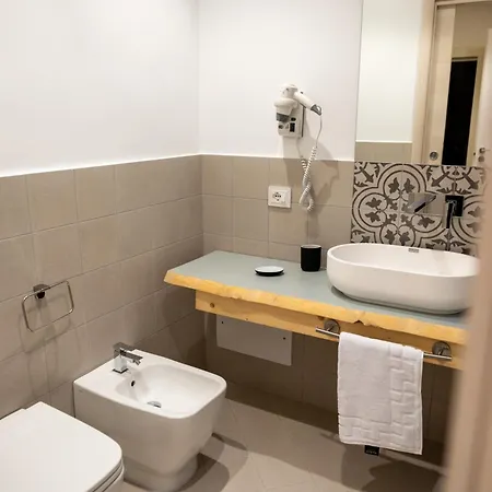 Ursino's Luxury Bed and Breakfast 4*